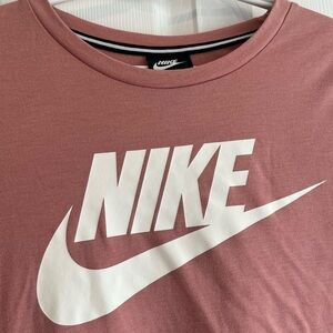 Nike | Dusty Rose T-Shirt